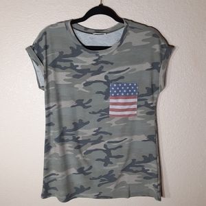 12 PM by Mon Ami Camo Print Top Size Small